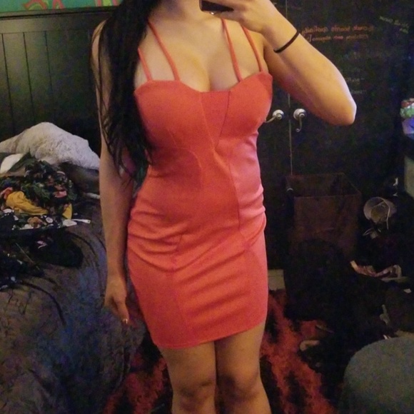Dress - Picture 2 of 3